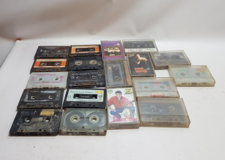 19 ADET ANTİKA KASET