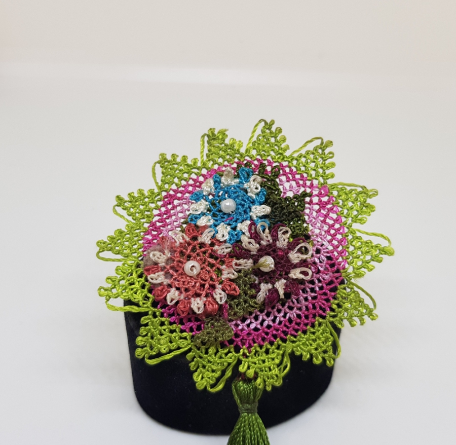 İĞNE OYASINDAN YAPILMIŞ ANTİKA BROŞ