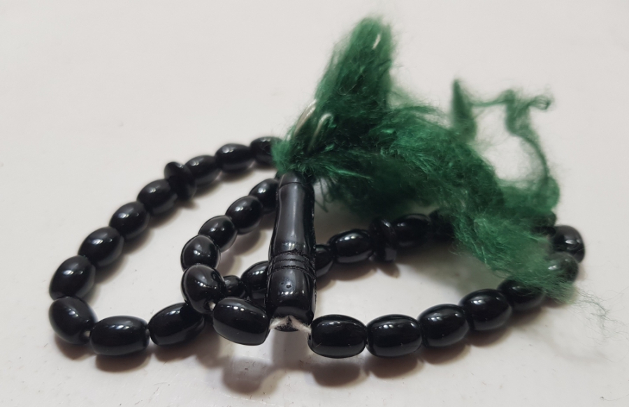 ORİJİNAL PÜSKÜLÜYLE OSMANLI DÖNEMİ NADİR RENKTE BEYKOZ 33LÜ TESPİH