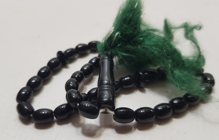 ORİJİNAL PÜSKÜLÜYLE OSMANLI DÖNEMİ NADİR RENKTE BEYKOZ 33LÜ TESPİH