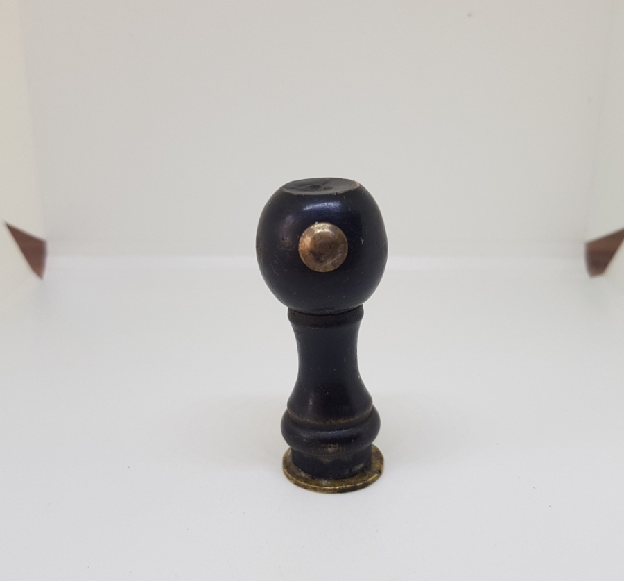 NADİR FORMDA HAKKAK İŞİ EL KAZIMA OSMANLICA YAZILI 2. MUHTAR MÜHRÜ