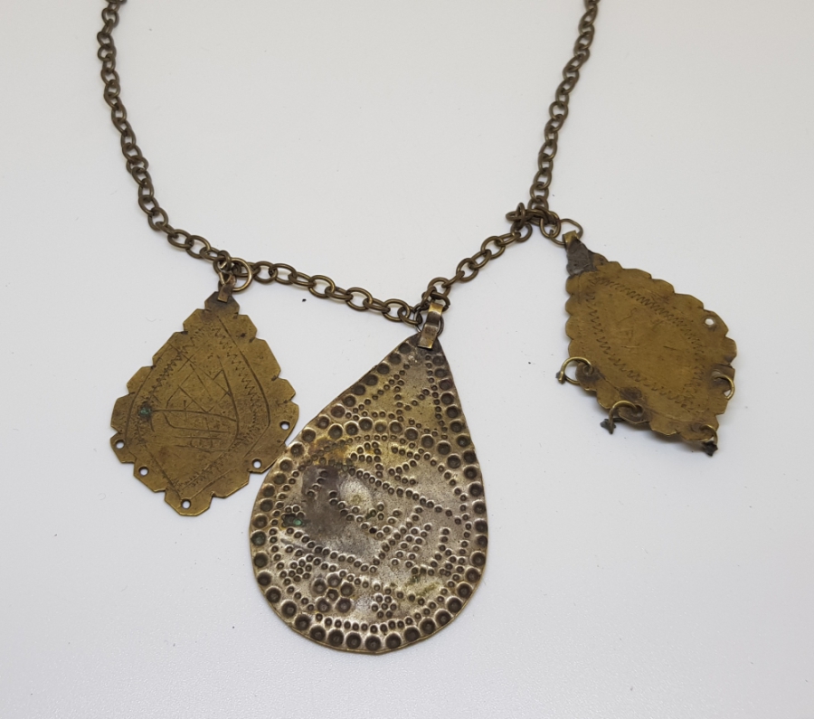 ORİJİNAL ZİNCİRİYLE OSMANLI DÖNEMİ ÜÇLÜ ARMUDİ KOLYE