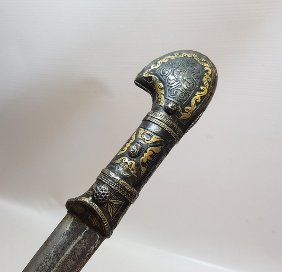 GÜMÜŞ VE ALTINLI OSMANLI DÖNEMİ ŞAŞKA FORMLU ÇERKES KAMASI