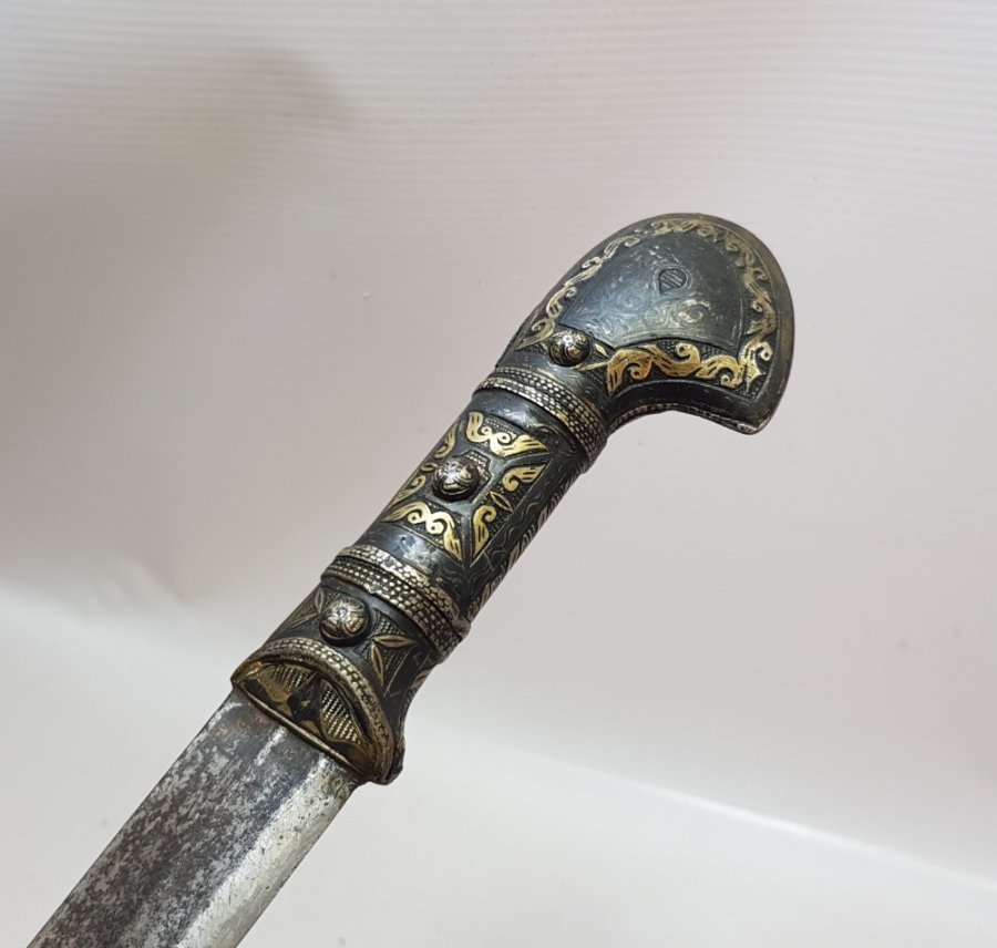 GÜMÜŞ VE ALTINLI OSMANLI DÖNEMİ ŞAŞKA FORMLU ÇERKES KAMASI