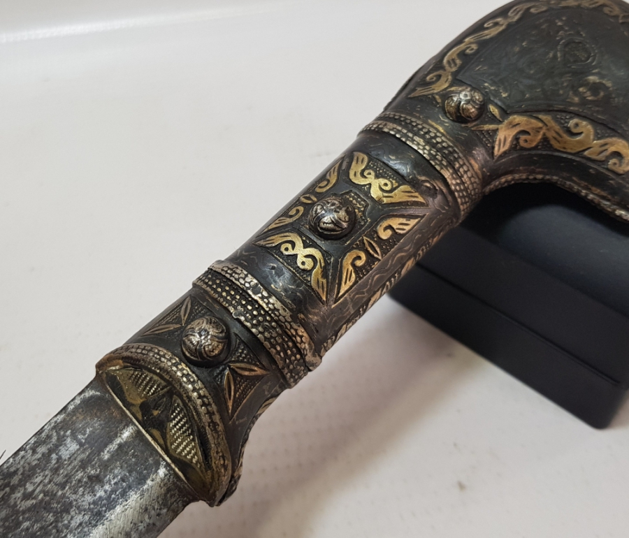 GÜMÜŞ VE ALTINLI OSMANLI DÖNEMİ ŞAŞKA FORMLU ÇERKES KAMASI