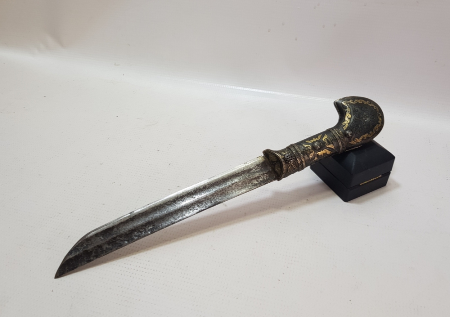 GÜMÜŞ VE ALTINLI OSMANLI DÖNEMİ ŞAŞKA FORMLU ÇERKES KAMASI