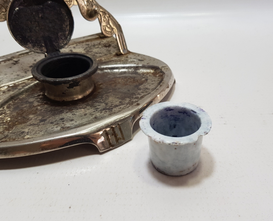 KABARTMA İŞÇİLİKLİ ANTİKA MASAÜSTÜ HOKKASI