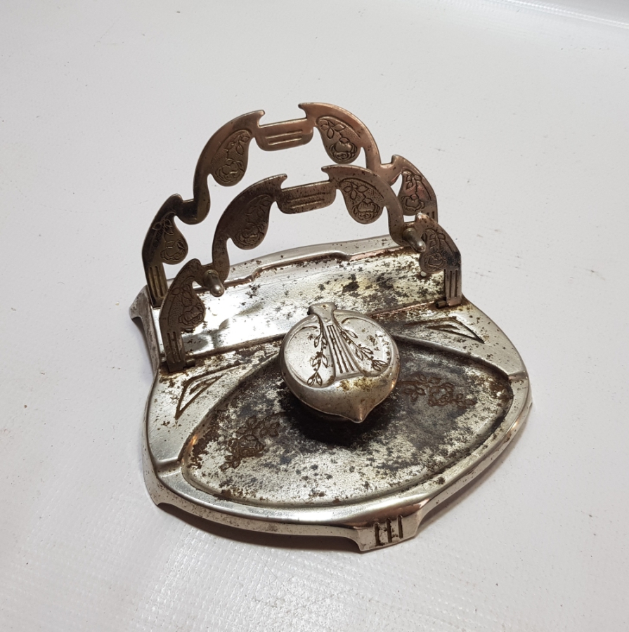 KABARTMA İŞÇİLİKLİ ANTİKA MASAÜSTÜ HOKKASI