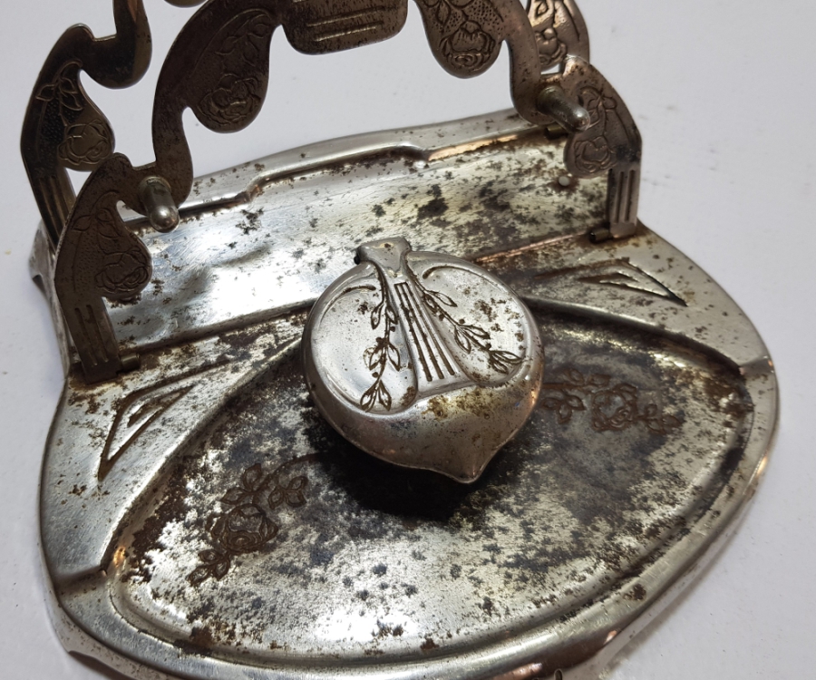 KABARTMA İŞÇİLİKLİ ANTİKA MASAÜSTÜ HOKKASI