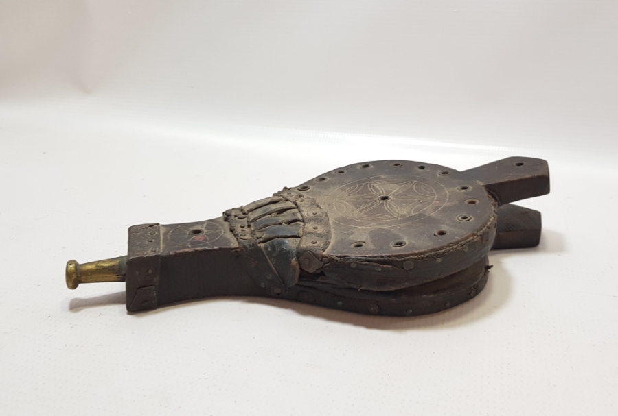 OSMANLI DÖNEMİ ÜZERİ İŞLEMELİ NADİR AHŞAP KUYUMCU KÖRÜĞÜ