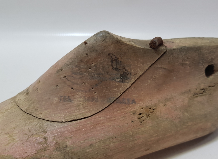 ANTİKA NADİR ÇOCUK İSKARPİNİ KALIBI