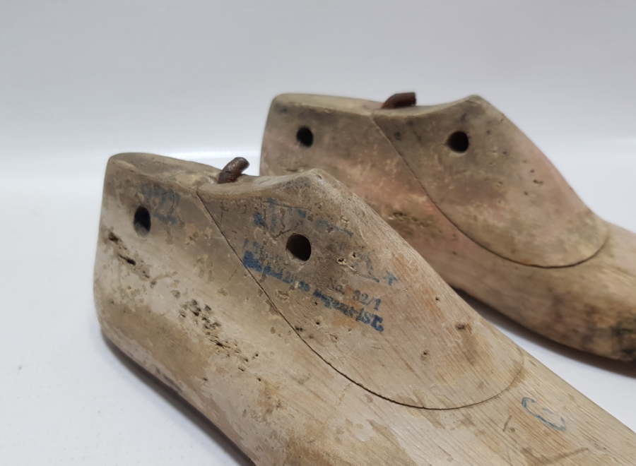 ANTİKA NADİR ÇOCUK İSKARPİNİ KALIBI