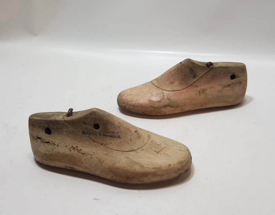 ANTİKA NADİR ÇOCUK İSKARPİNİ KALIBI