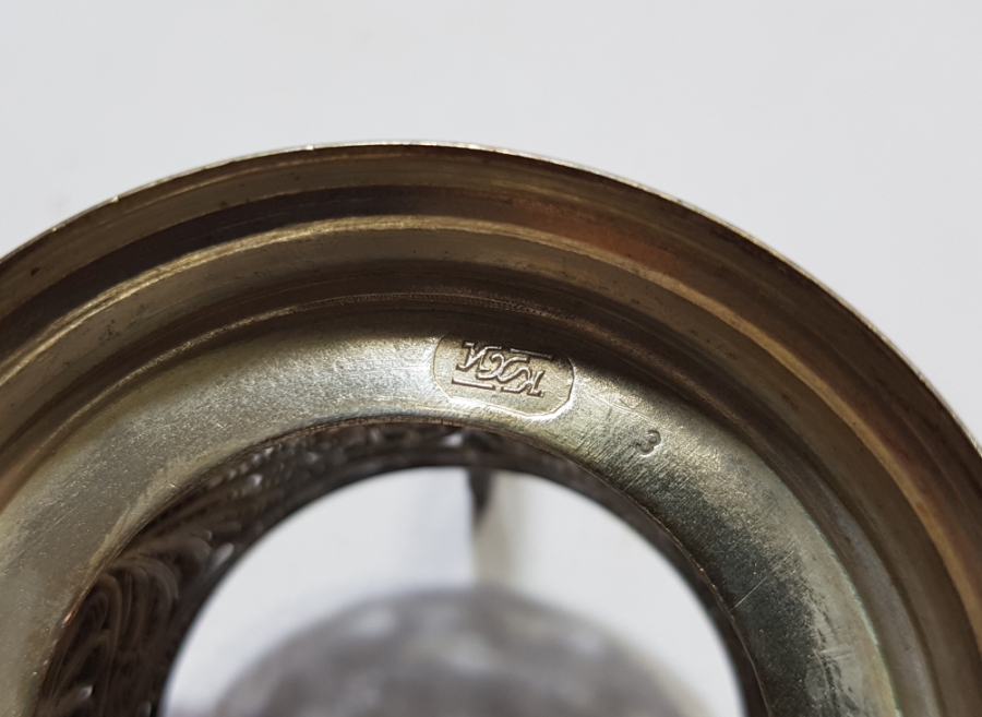 TELKARİ İŞÇİLİKLİ GÜMÜŞ KAPLAMA ANTİKA BARDAK ISTAKASI