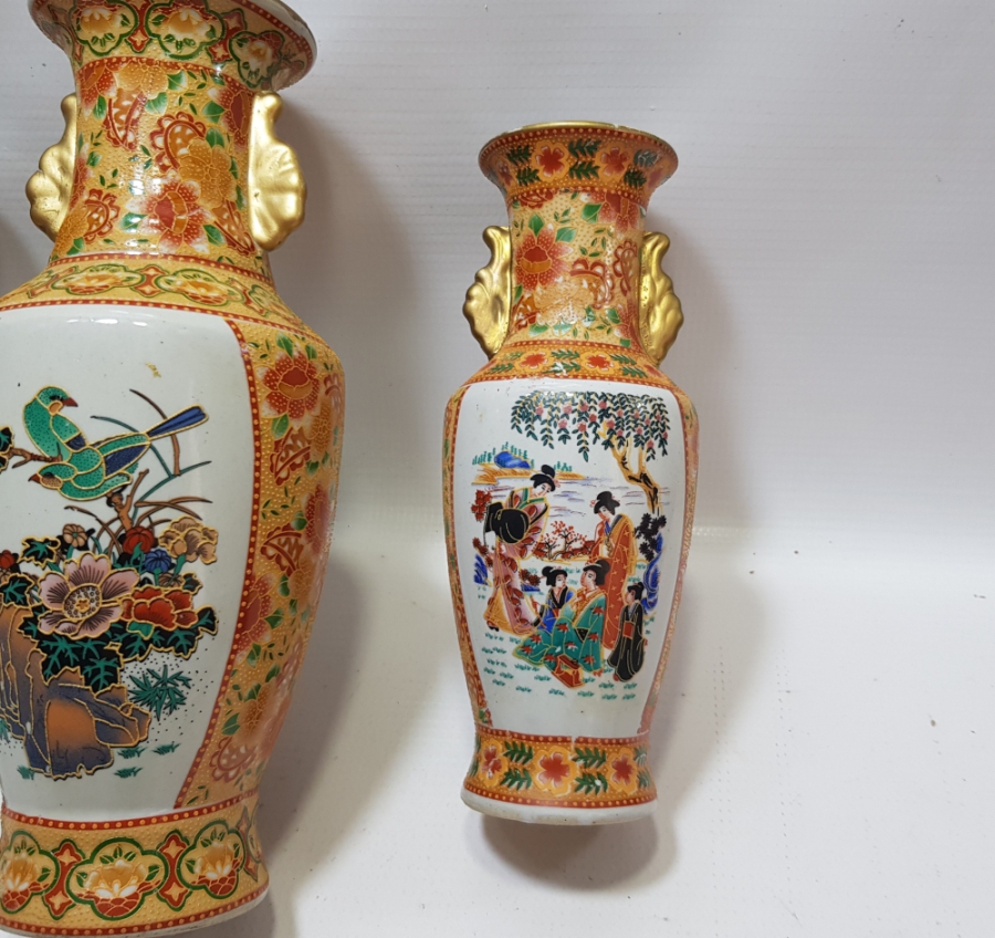 ESKİ ÇİN YAPIMI ALTIN VARAKLI ÜÇLÜ SET PORSELEN VAZO