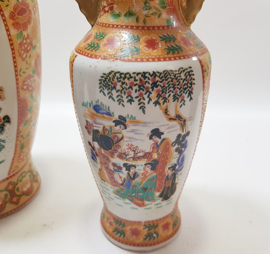 ESKİ ÇİN YAPIMI ALTIN VARAKLI ÜÇLÜ SET PORSELEN VAZO