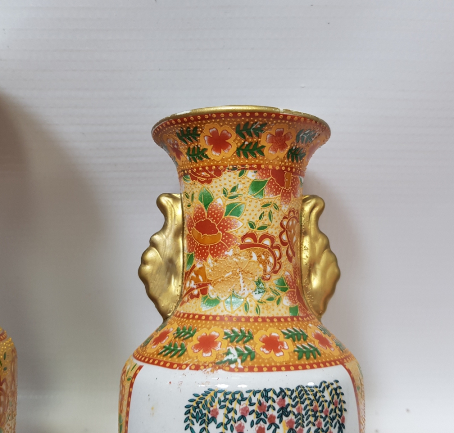 ESKİ ÇİN YAPIMI ALTIN VARAKLI ÜÇLÜ SET PORSELEN VAZO