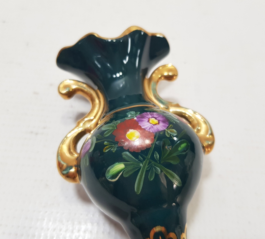 ALTI DAMGALI ALTIN VARAKLI VE EL BOYAMA ANTİKA VAZO