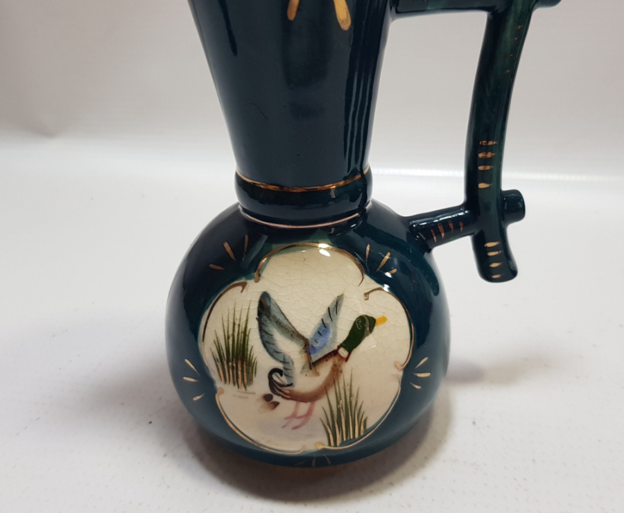 AŞURELİK FORMUNDA EL BOYAMA İŞÇİLİKLİ ANTİKA PORSELEN VAZO