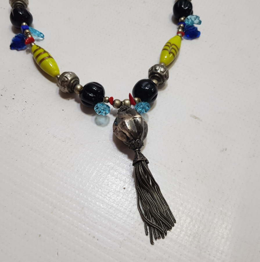 GÜMÜŞ -ALPAKA VE CAM PARÇALARDAN DİZAYN EDİLMİŞ ÖZEL YAPIM UZAK DOĞU GERDANLIK