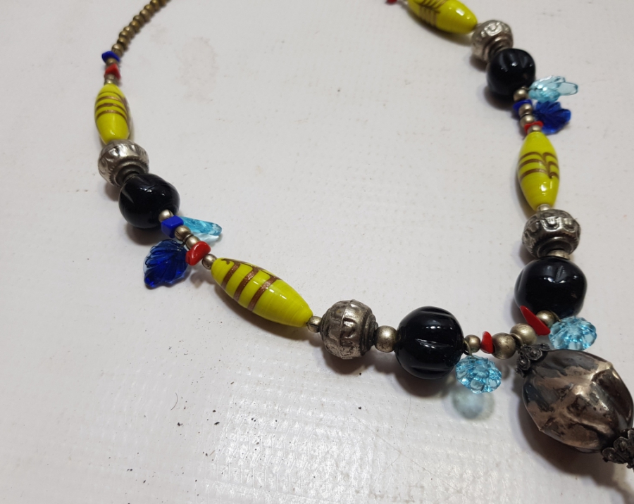 GÜMÜŞ -ALPAKA VE CAM PARÇALARDAN DİZAYN EDİLMİŞ ÖZEL YAPIM UZAK DOĞU GERDANLIK