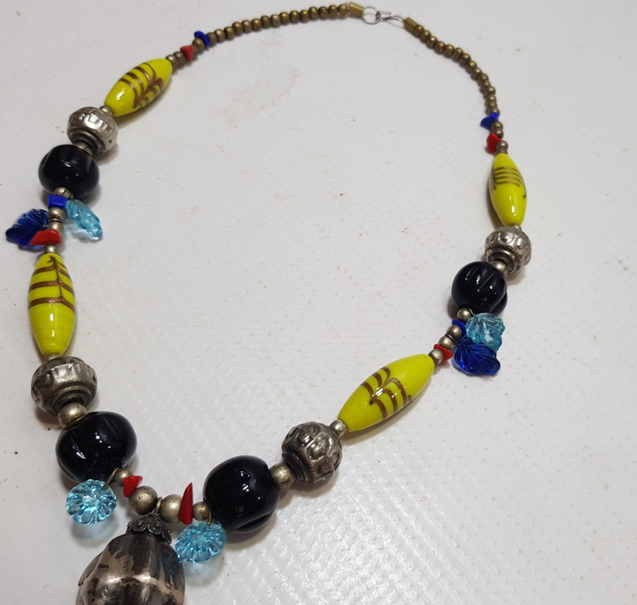 GÜMÜŞ -ALPAKA VE CAM PARÇALARDAN DİZAYN EDİLMİŞ ÖZEL YAPIM UZAK DOĞU GERDANLIK