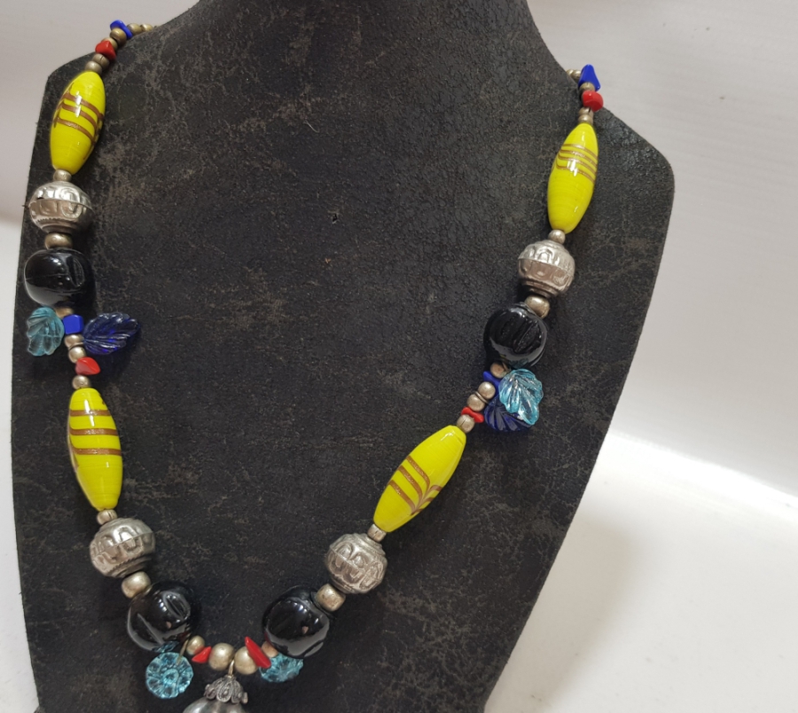 GÜMÜŞ -ALPAKA VE CAM PARÇALARDAN DİZAYN EDİLMİŞ ÖZEL YAPIM UZAK DOĞU GERDANLIK