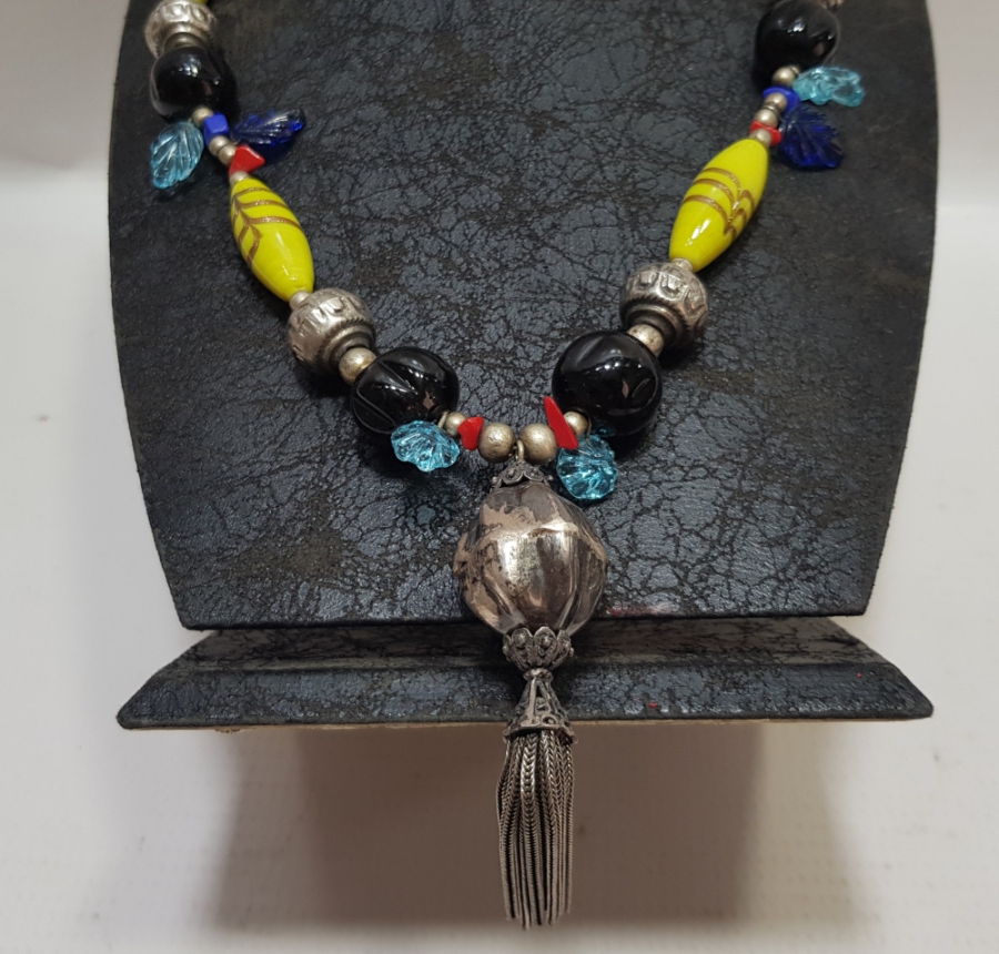 GÜMÜŞ -ALPAKA VE CAM PARÇALARDAN DİZAYN EDİLMİŞ ÖZEL YAPIM UZAK DOĞU GERDANLIK