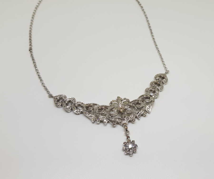 PIRLANTA TAŞLI FRANSIZ FİYONK MODELİ GERDANLIK