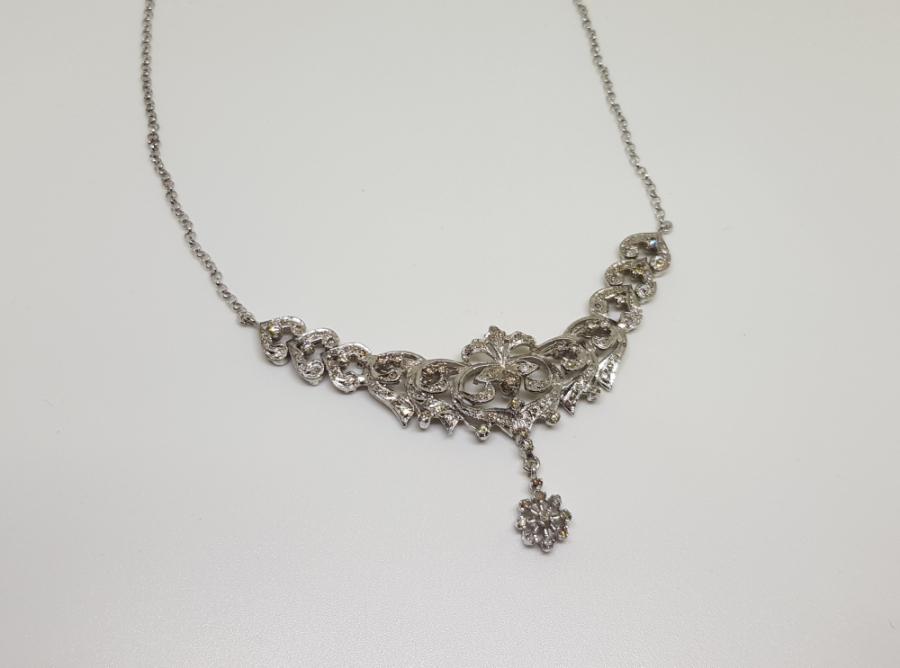 PIRLANTA TAŞLI FRANSIZ FİYONK MODELİ GERDANLIK