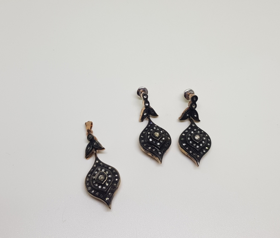 ELMAS TAŞLI DAMLA MODEL GERDANLIK