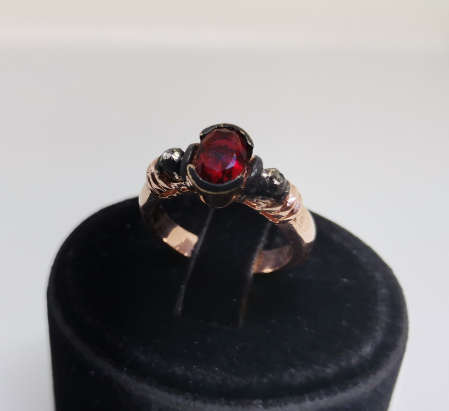 FASETA KESİM YAKUT VE PIRLANTA TAŞLI YÜZÜK