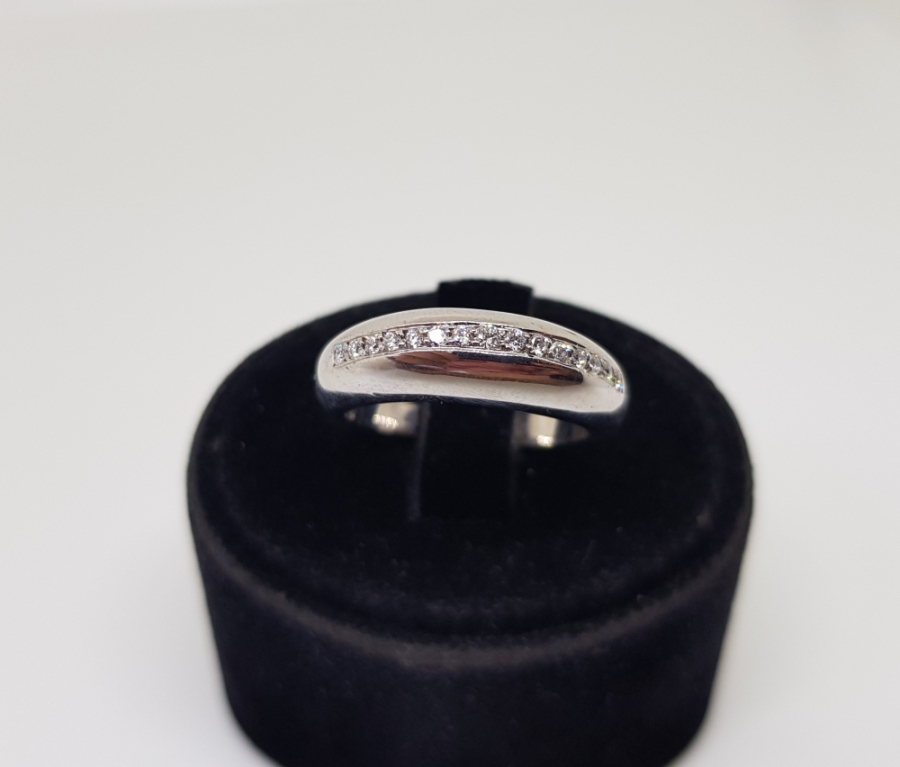 SONSUZ MODEL PIRLANTA TAŞLI YÜZÜK