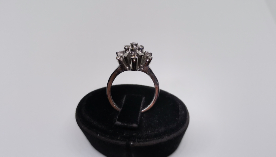 YILDIZ FORMLU PIRLANTA TAŞLI YÜZÜK