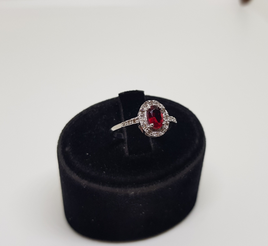 YAKUT VE PIRLANTA TAŞLI FRANSIZ BAGET MODELİ YÜZÜK