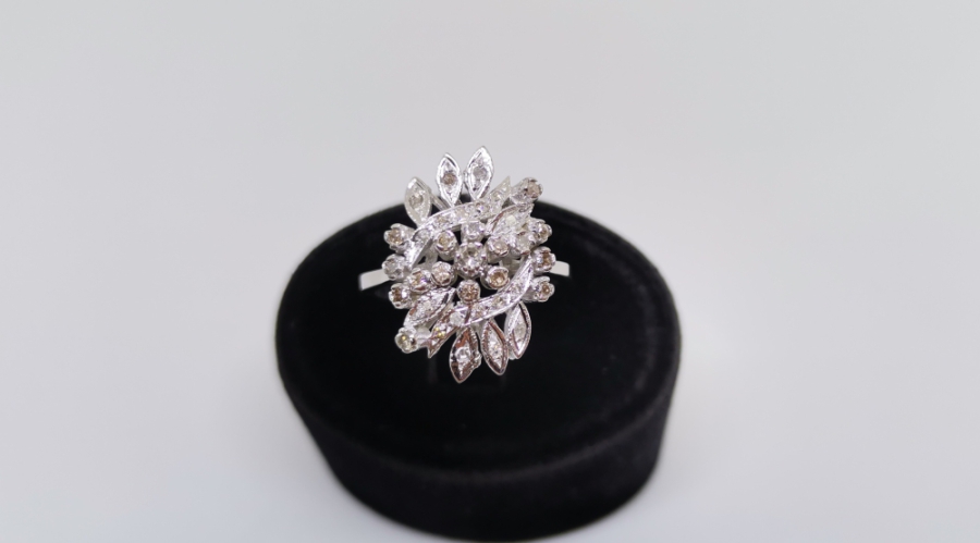 PIRLANTA TAŞLI KARMA SARMAŞIK MODELİ YÜZÜK