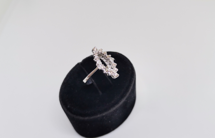 MEKİK MODELİ PIRLANTA TAŞLI YÜZÜK