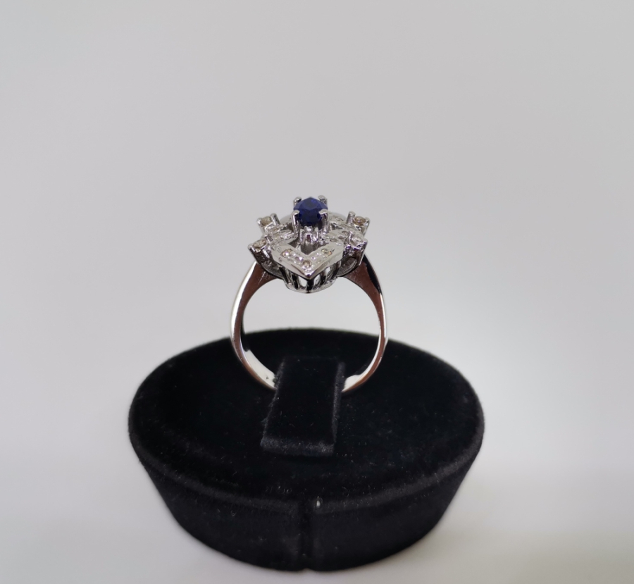 SAFİR VE PIRLANTA TAŞLI MEKİK MODEL YÜZÜK