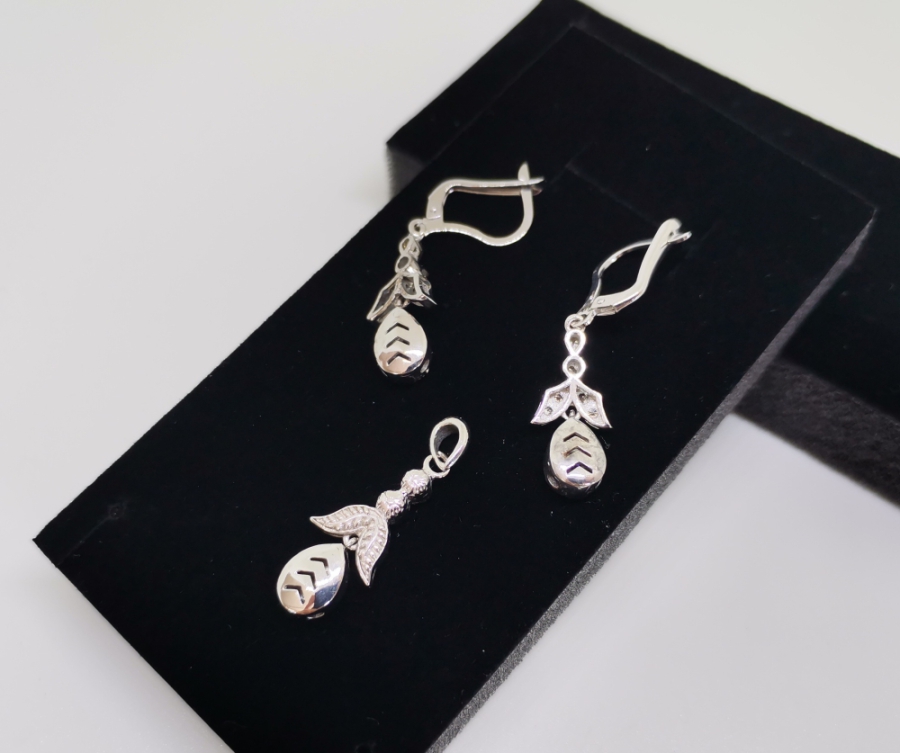 AMETİST VE PIRLANTA TAŞLI DAMLA MODELİ KOLYE KÜPE TAKIMI