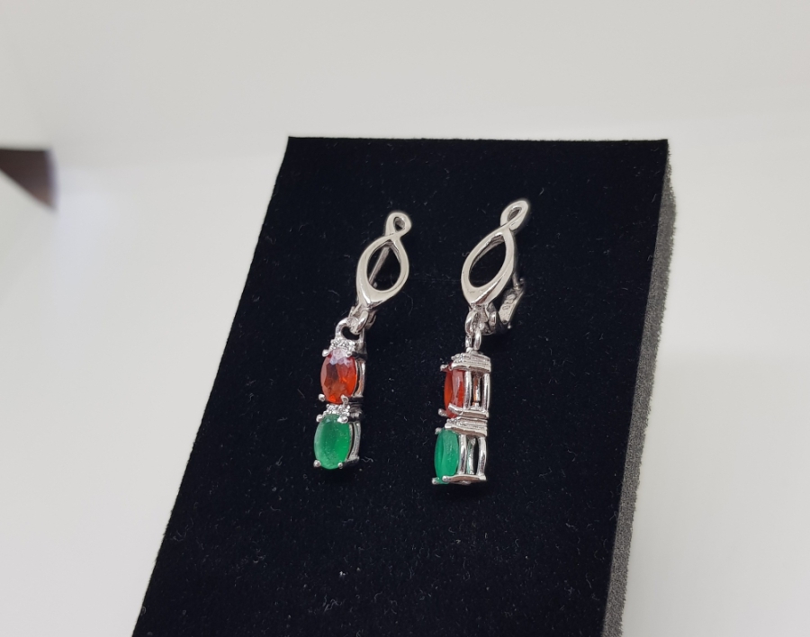 PIRLANTA VE RENKLİ TAŞLARLA SÜSLÜ KÜPE