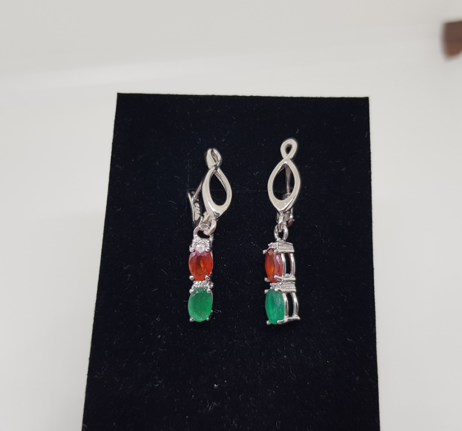 PIRLANTA VE RENKLİ TAŞLARLA SÜSLÜ KÜPE