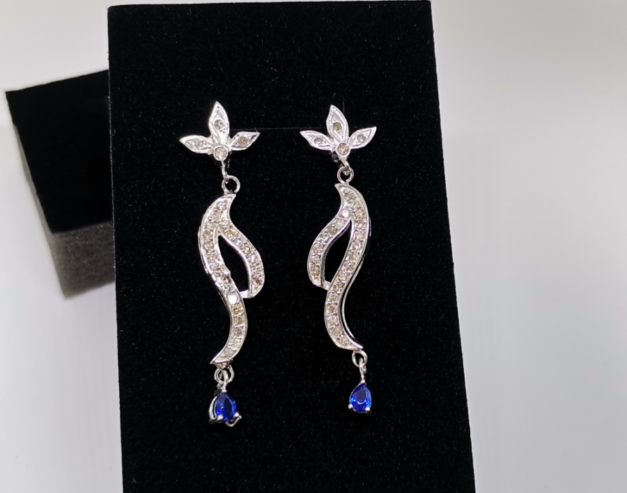 SAFİR VE PIRLANTA TAŞLI SALLANTILI KÜPE