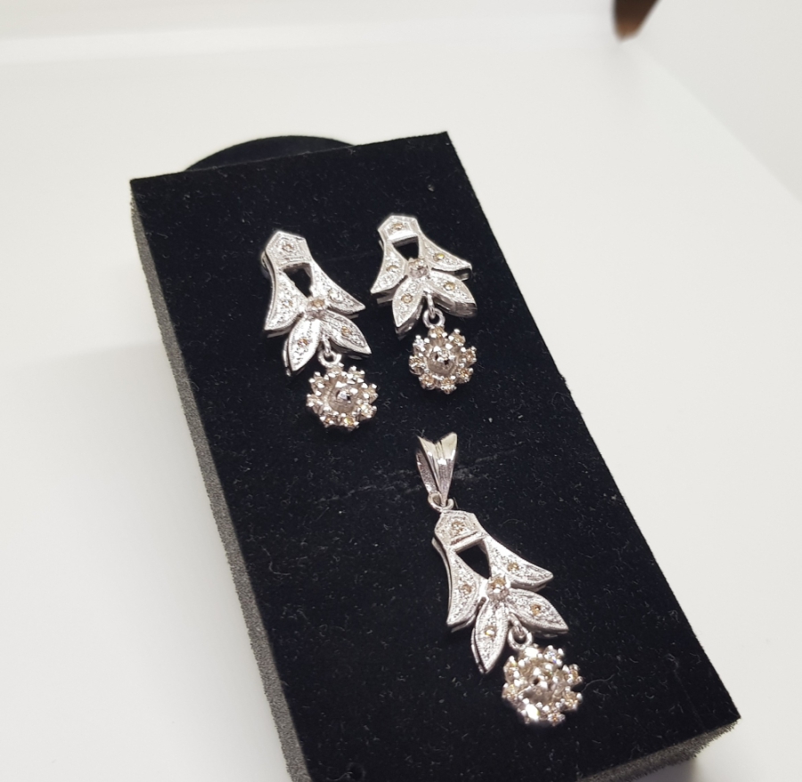 YAPRAKLI MODEL PIRLANTA TAŞLI KOLYE KÜPE TAKIMI