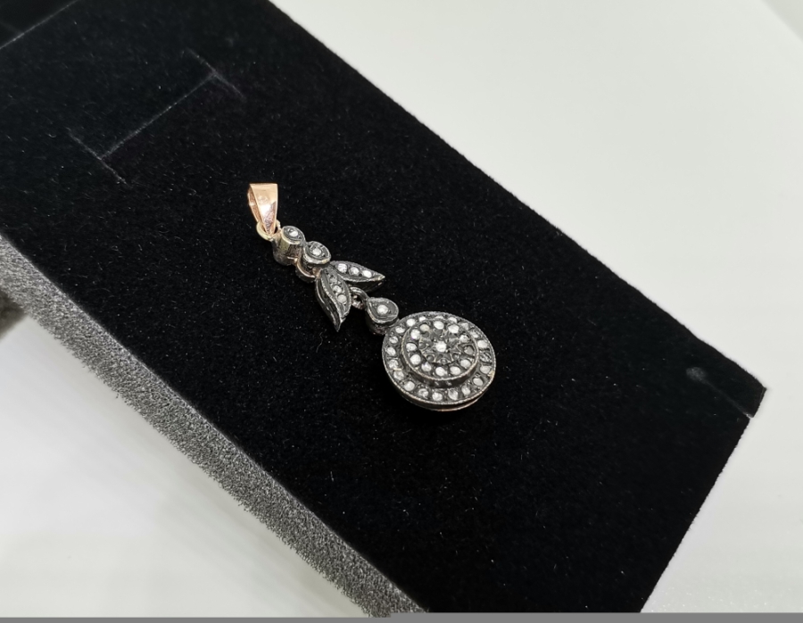 ELMAS TAŞLI HÜRREM MODEL KOLYE UCU