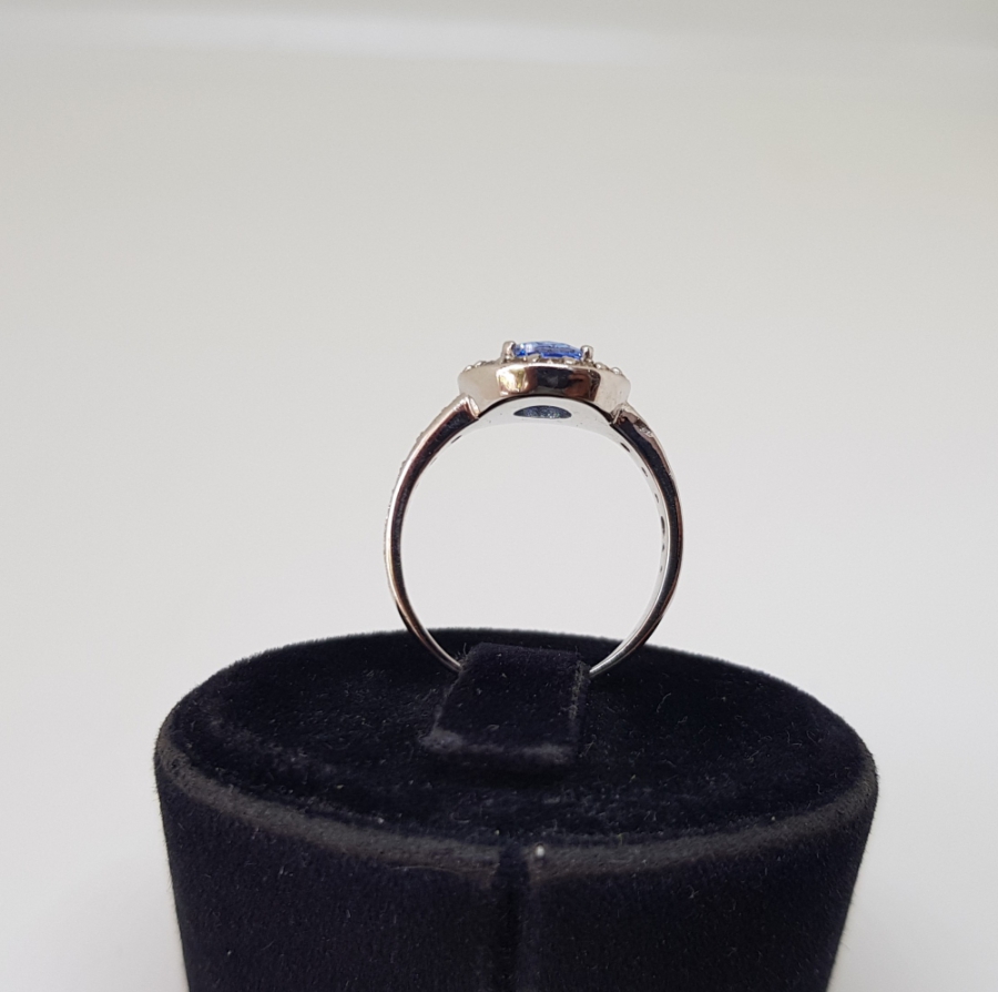 PIRLANTA VE AQUAMARİN TAŞLI YUVARLAK MODEL YÜZÜK