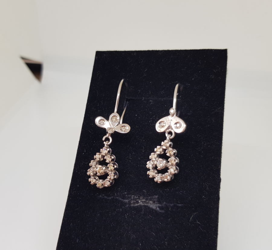 PIRLANTA TAŞLI DAMLA MODEL KÜPE