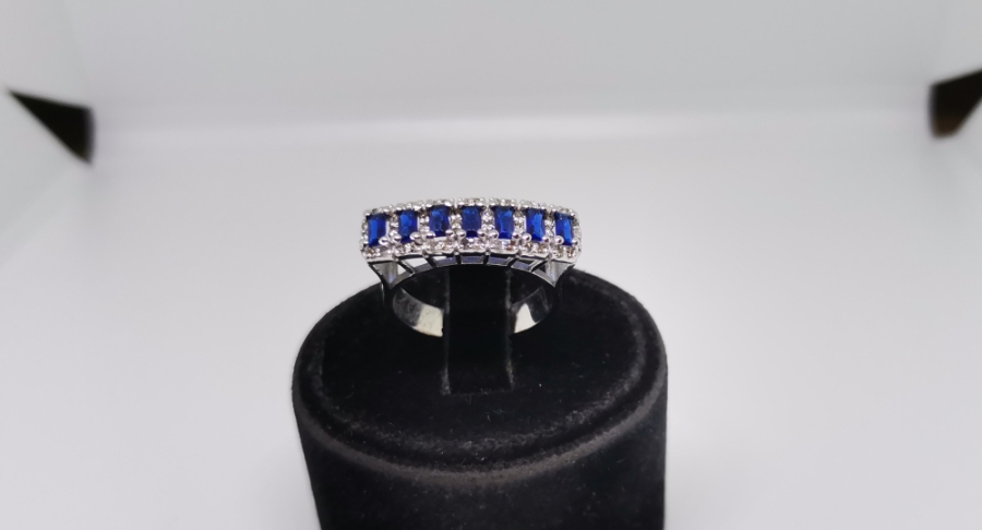 SIRÇALI MODEL SAFİR VE PIRLANTA TAŞLI YÜZÜK