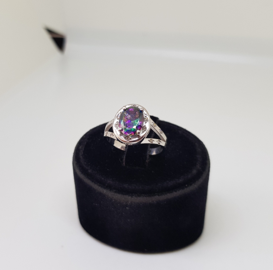 AMETİST VE PIRLANTA TAŞLI ELİPS MODE YÜZÜK