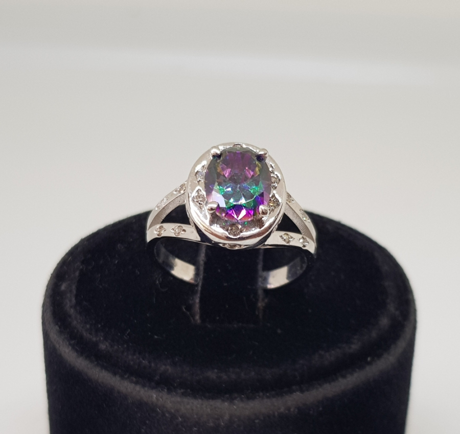 AMETİST VE PIRLANTA TAŞLI ELİPS MODE YÜZÜK