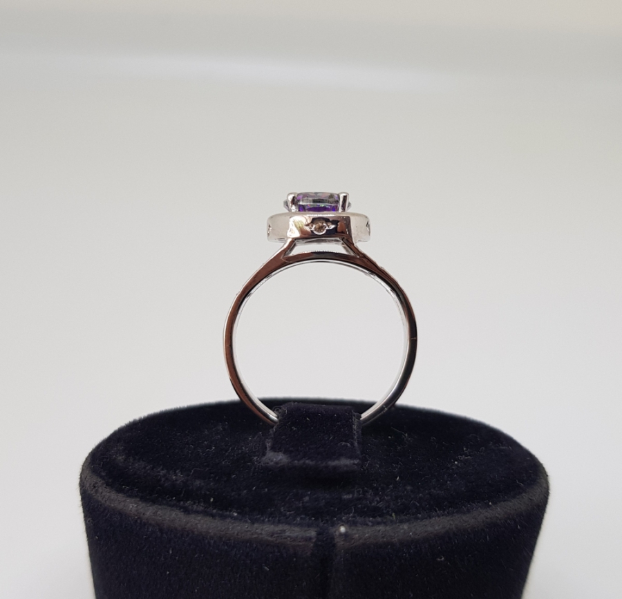 AMETİST VE PIRLANTA TAŞLI ELİPS MODE YÜZÜK